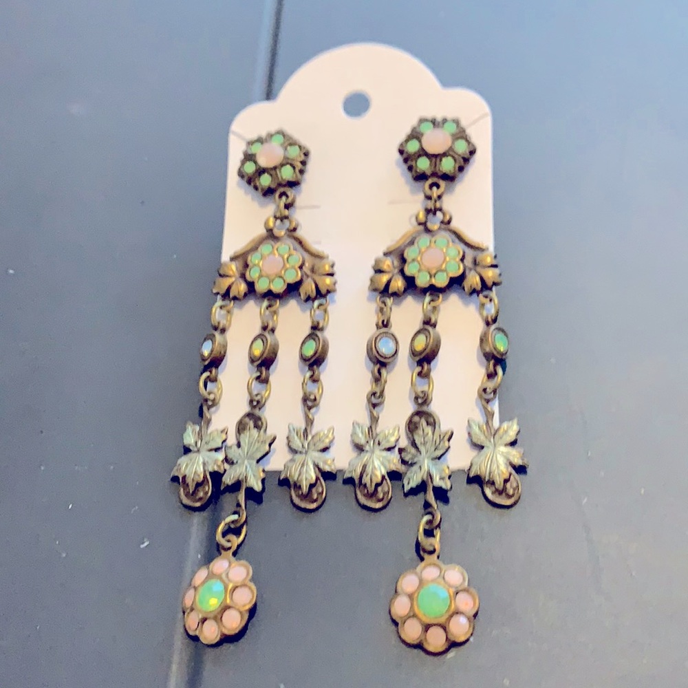 Banana bob earrings